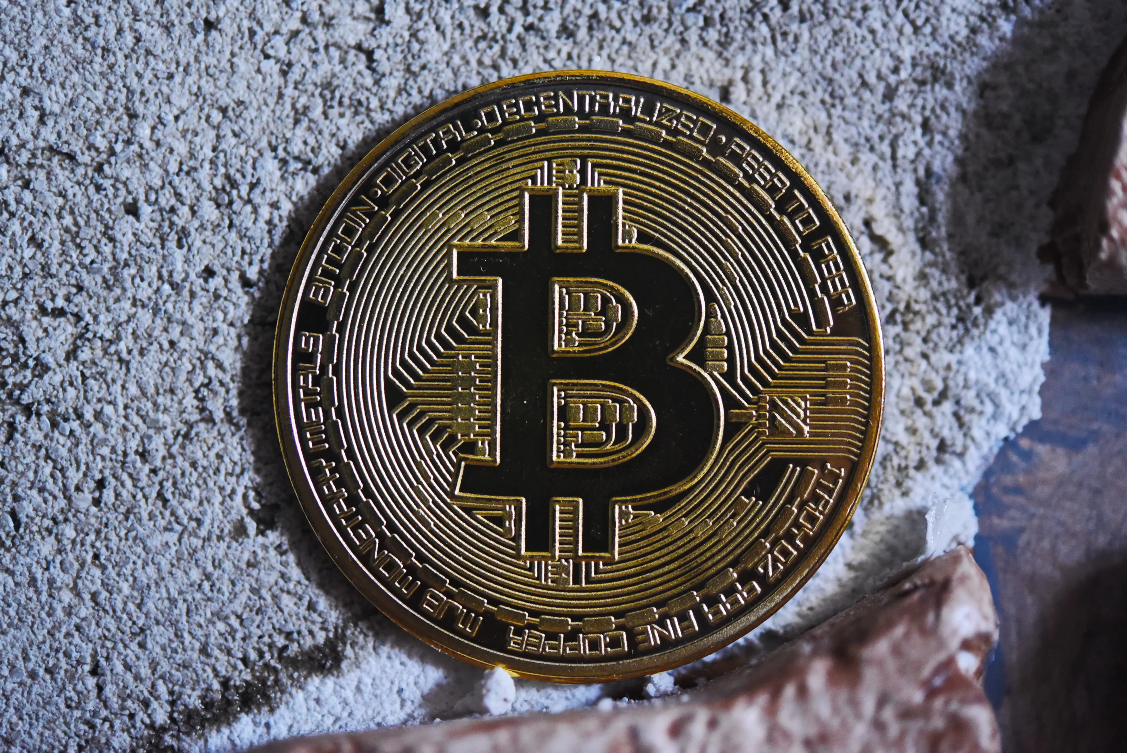 Капитал - Биткоин упал ниже $8 тысяч