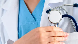 Капитал - В IV квартале 2021 года средняя зарплата медиков составила 251,5 тысячи тенге