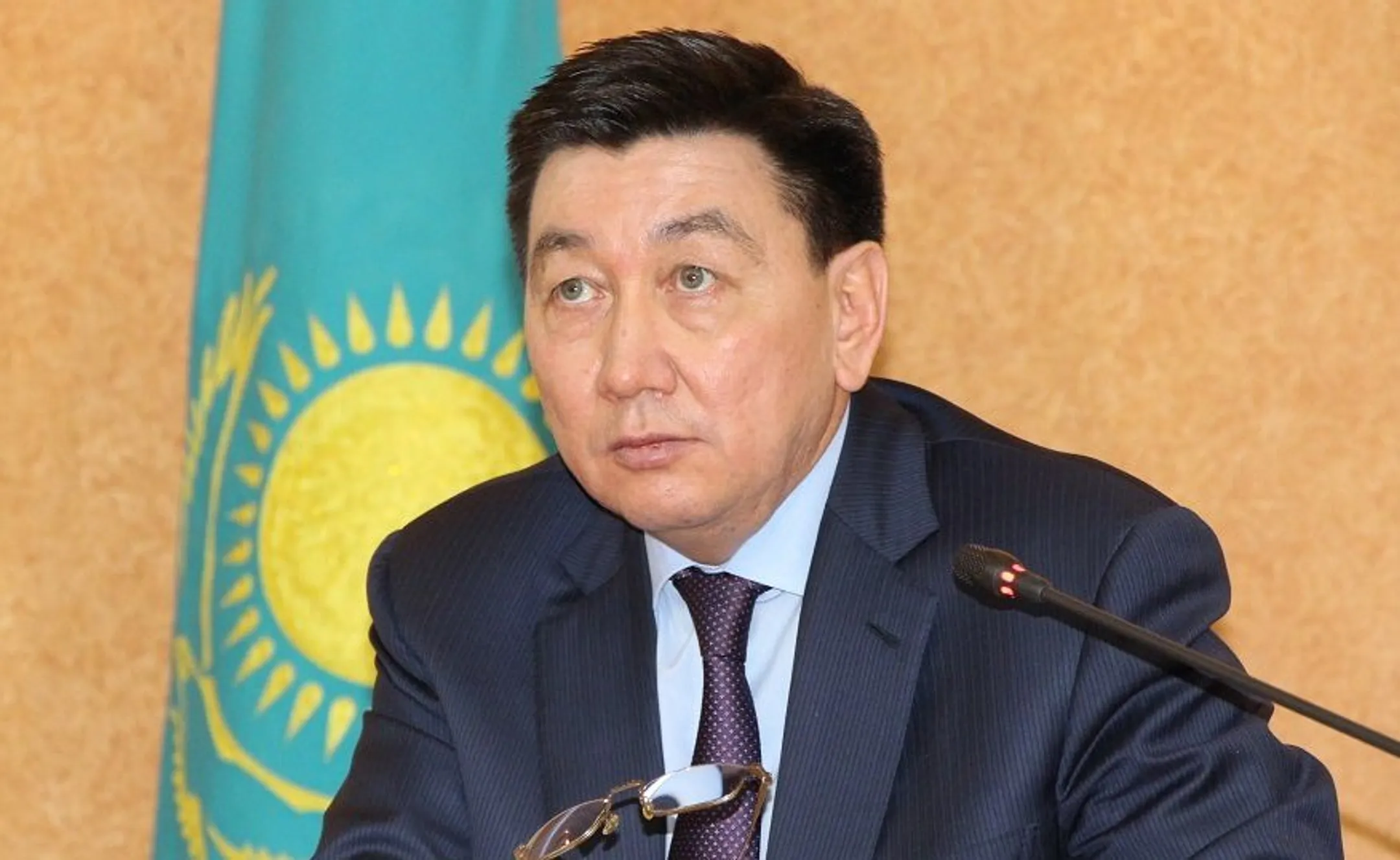 Алик Айдарбаев встретился с нефтяниками - Image Kapital.kz