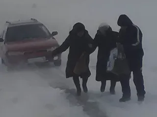 Капитал - В аэропорту Астаны отменяют авиарейсы, в ВКО - режим ЧС