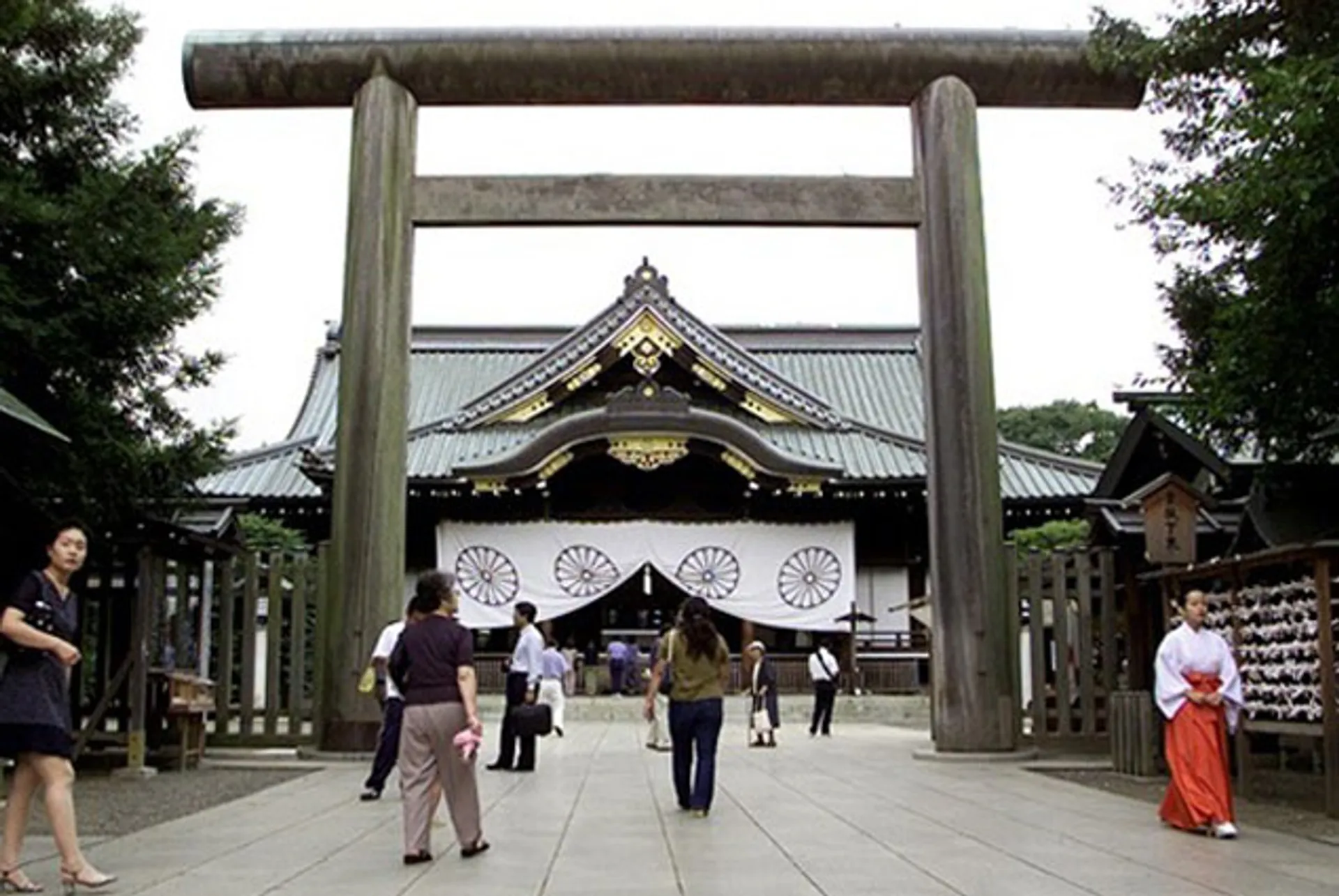 Капитал - В одном из храмов Токио произошел взрыв