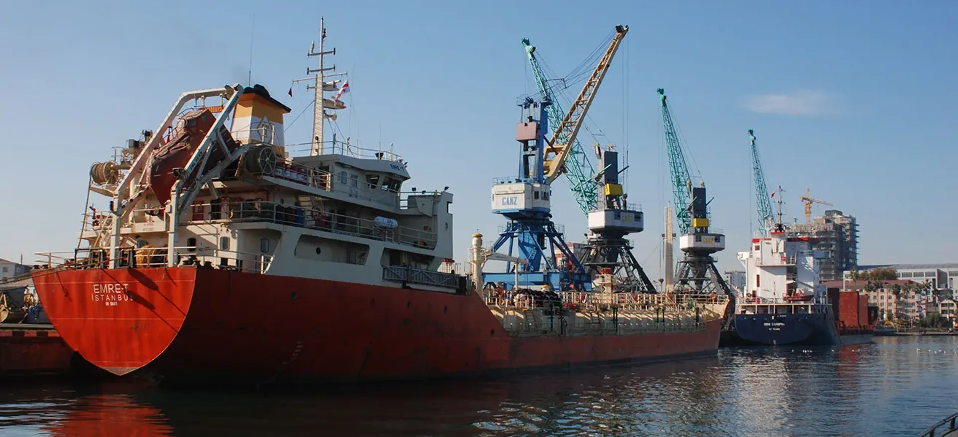 Капитал - Обсуждается вопрос увеличения мощностей Батумского нефтяного терминала