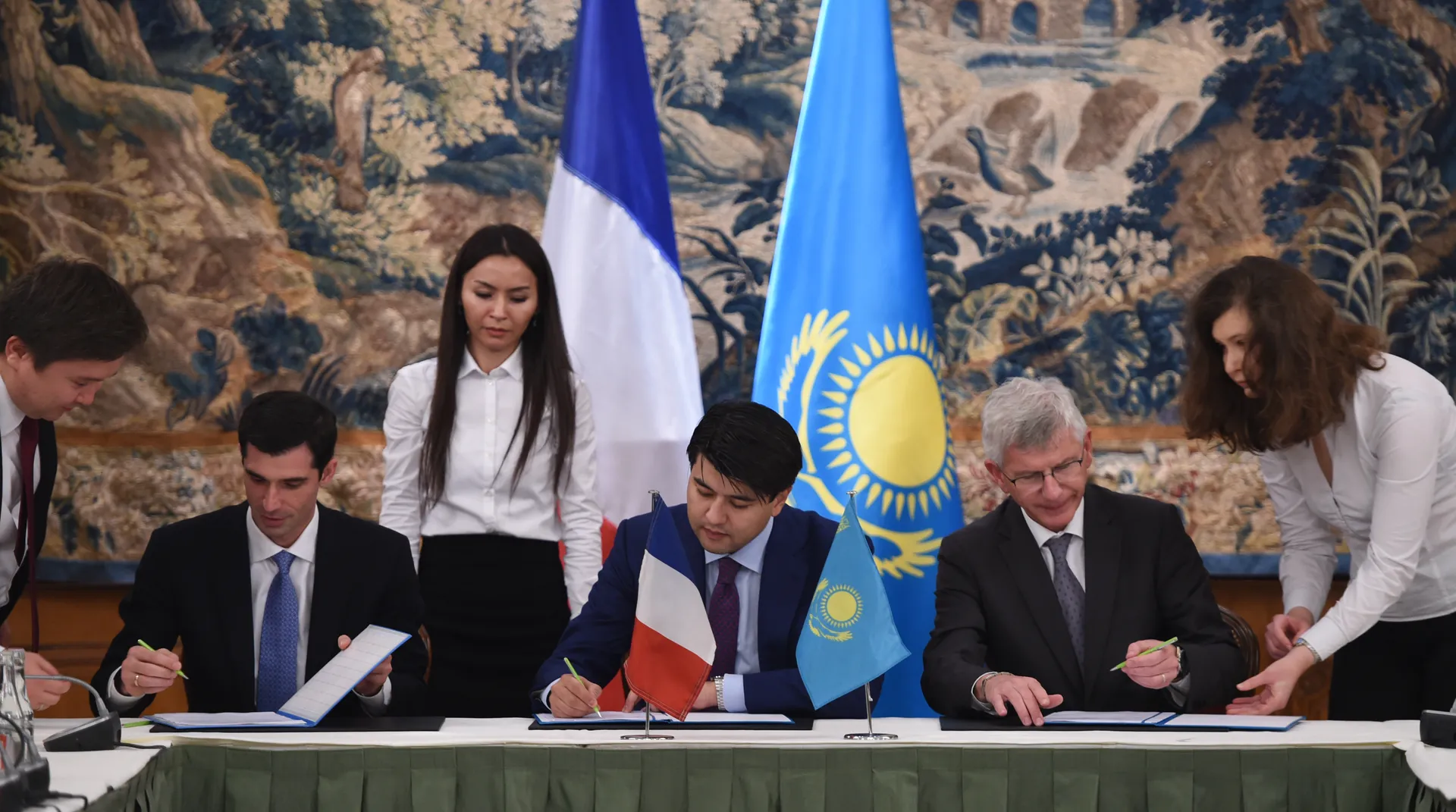 Капитал - Французские компании помогут автопрому Казахстана