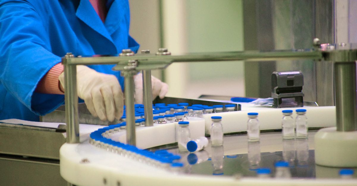 Химфарм вакансии. Химфарм вакансии. Santo chimpharm. Химфарм. Карагандинский фарм комплекс.