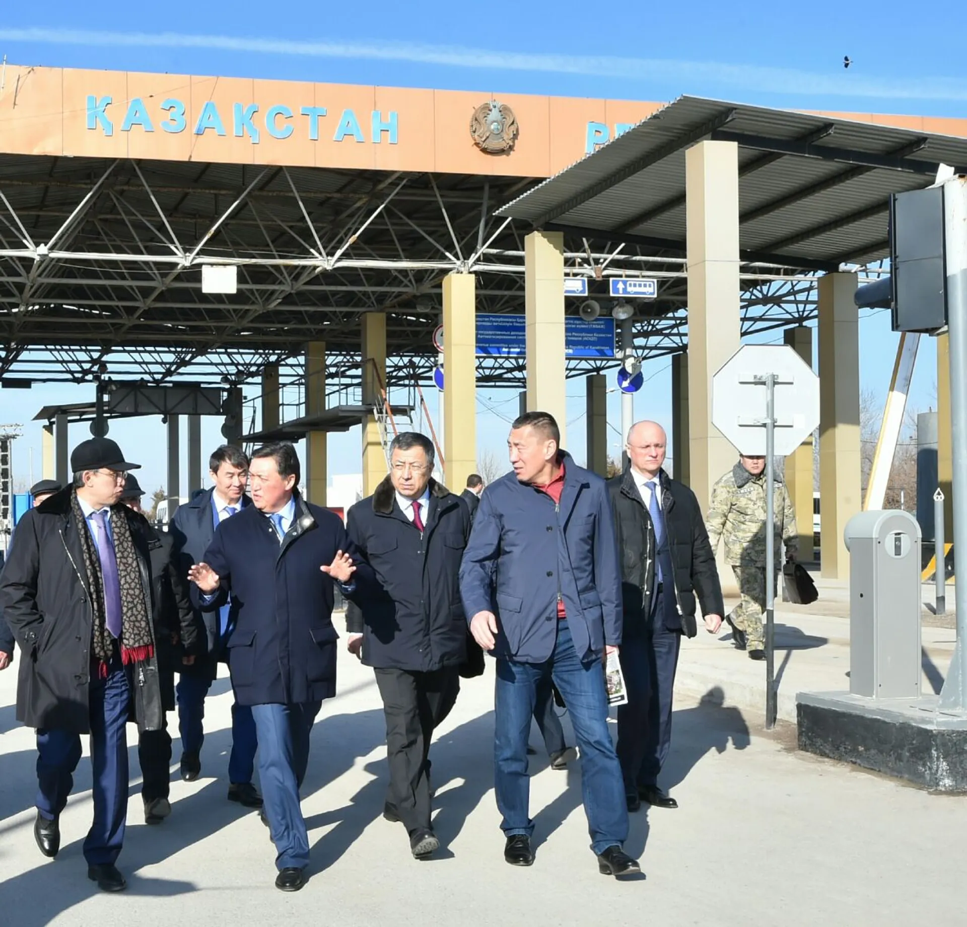 Капитал - Аскар Мамин посетил таможенные посты казахско-узбекской границы