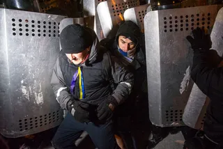 Капитал - Майдан расчищают от протестующих и баррикад