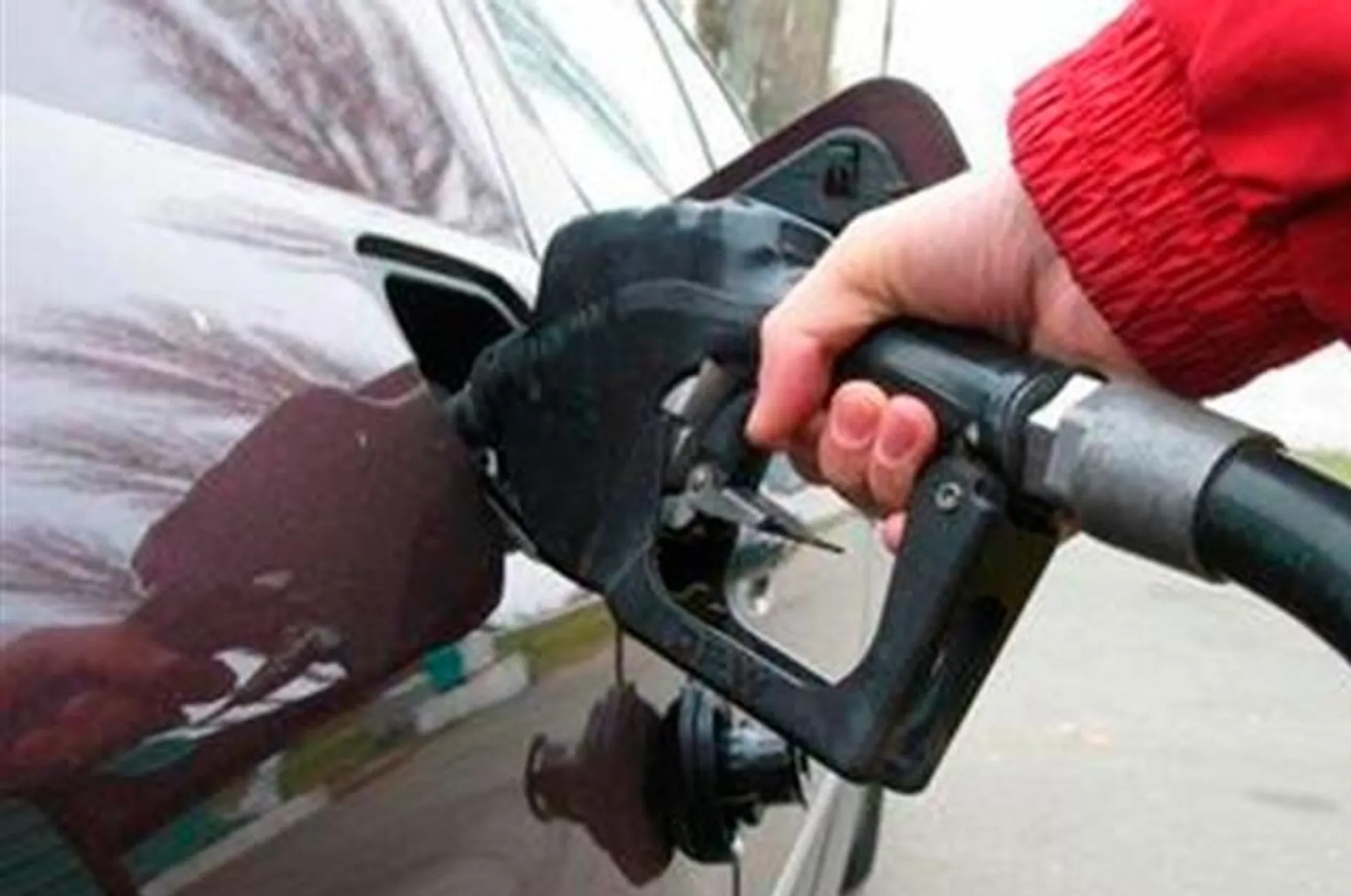 Капитал - Почему бензин в Казахстане дорожает быстрее, чем в России