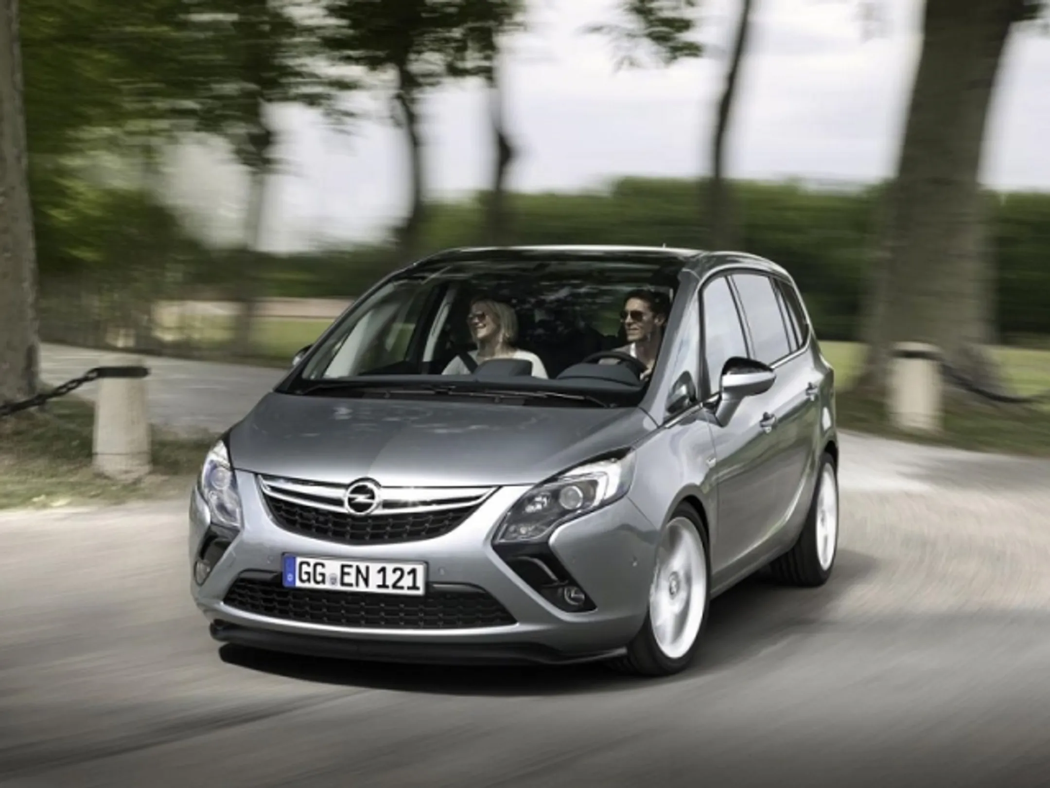 Zafira Tourer сможет разогнаться до 225 км/ч - Image Kapital.kz