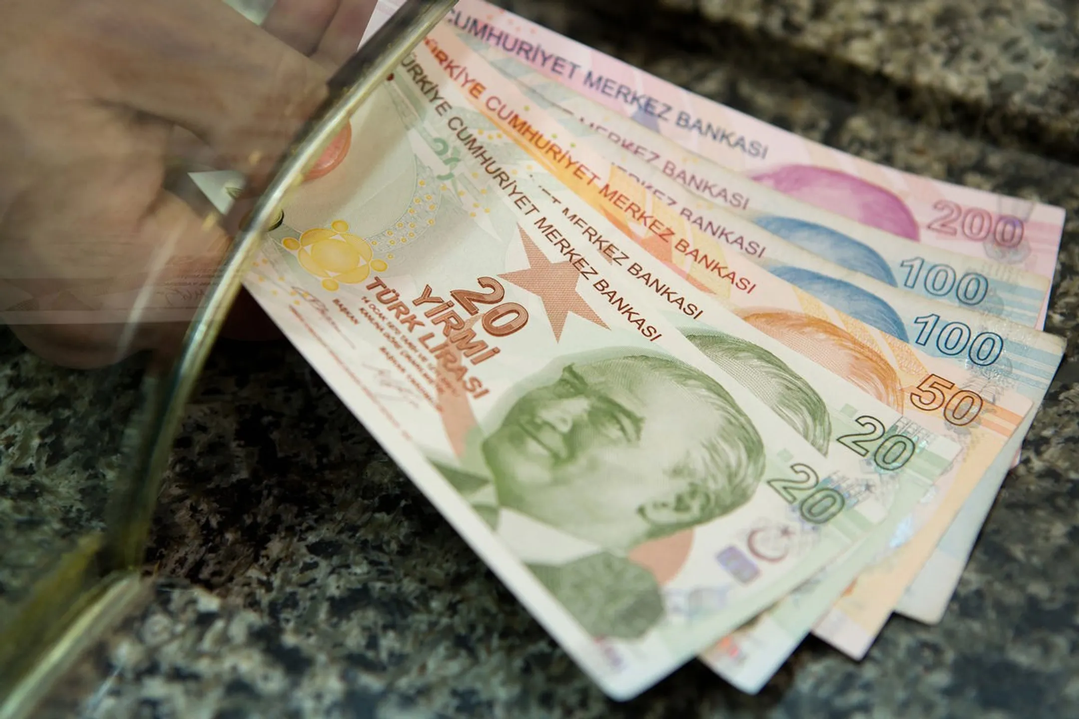 Курс лиры к доллару обновил исторический минимум - Image Kapital.kz