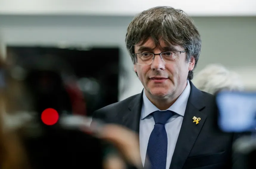 Капитал - Карлес Пучдемон сдался бельгийским властям