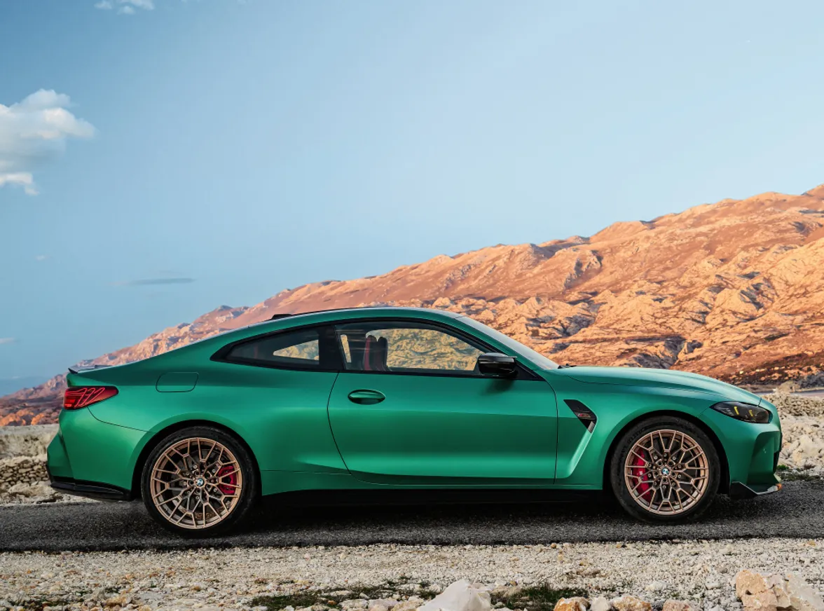 Обновленный Rolls-Royce Cullinan и BMW M4 CS - фото kapital.kz