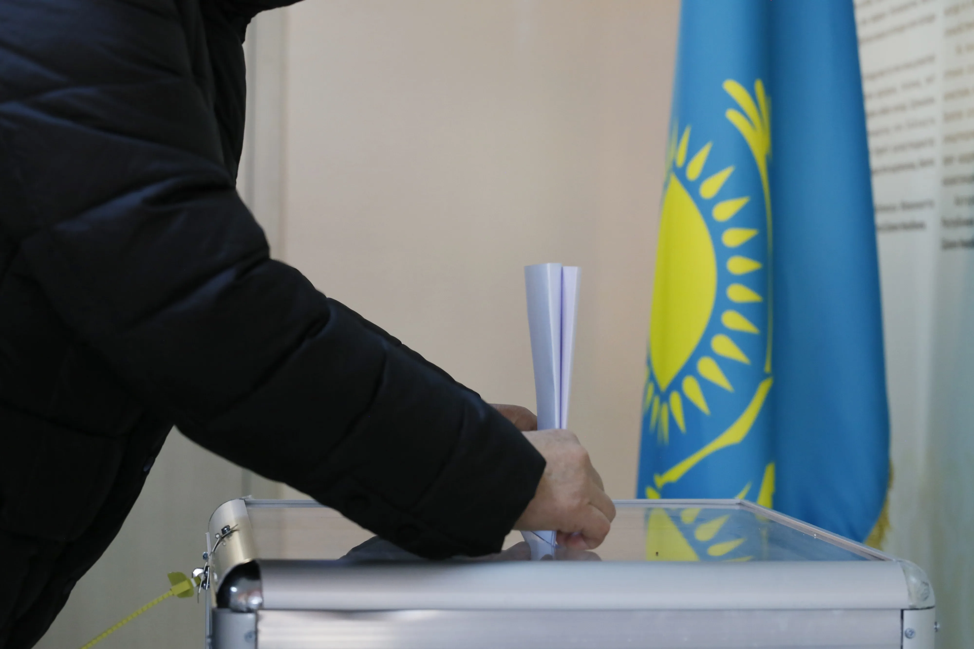 Партии Respublica и Байтақ допустили к выборам во всех регионах