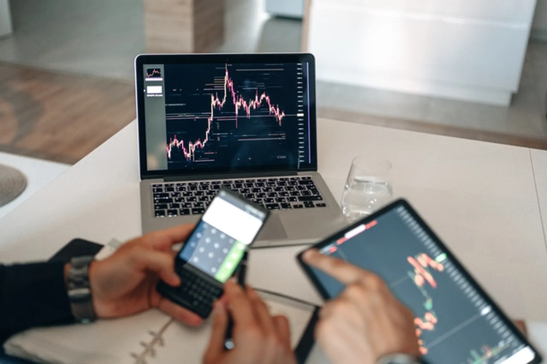 Капитал - Регулятор опубликовал список нелицензированных компаний