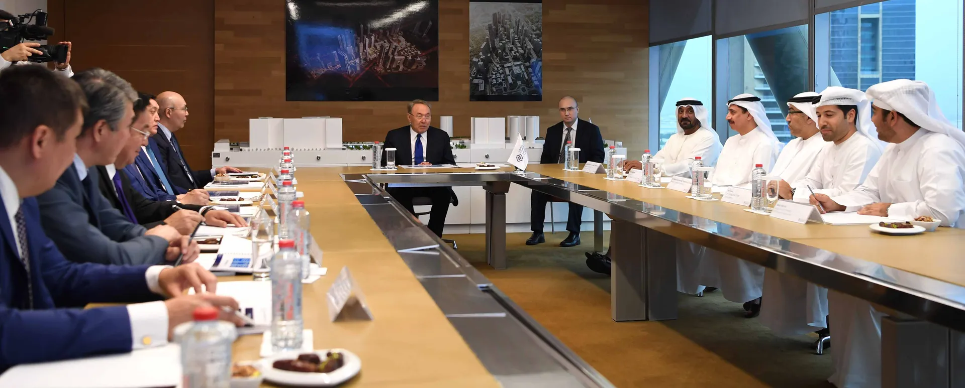 Капитал - Глава РК посетил Дубайский международный финцентр