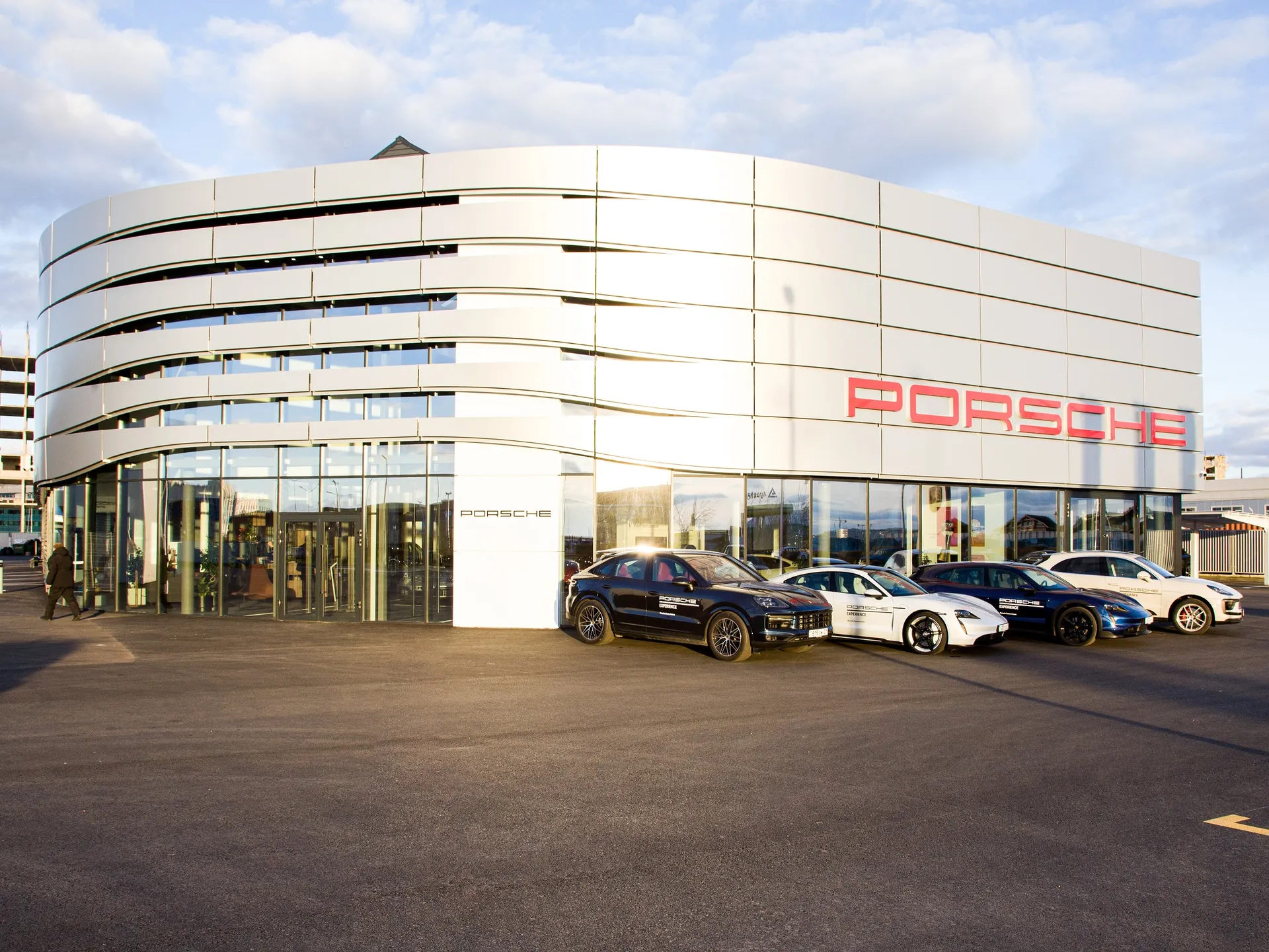 Капитал - В столице открыли дилерский центр Porsche Centre Astana