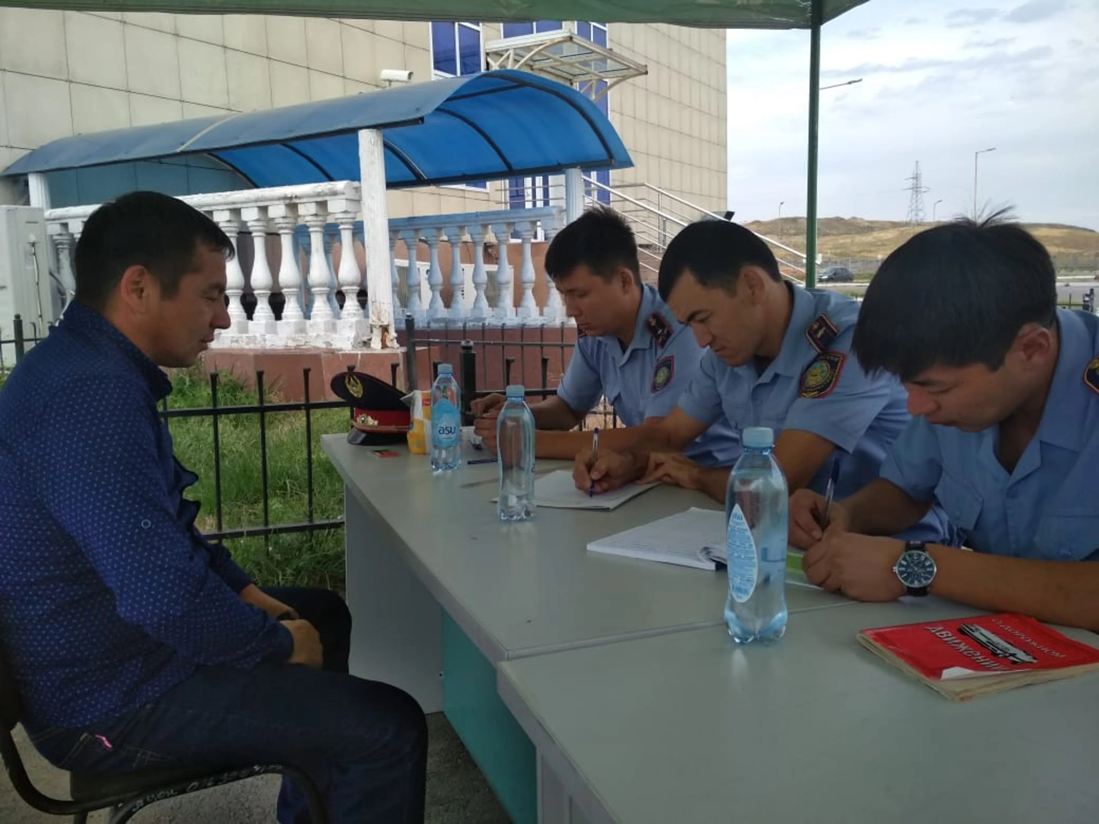 Капитал - В Алматы стартовал очередной этап акции «Приемная на дороге»