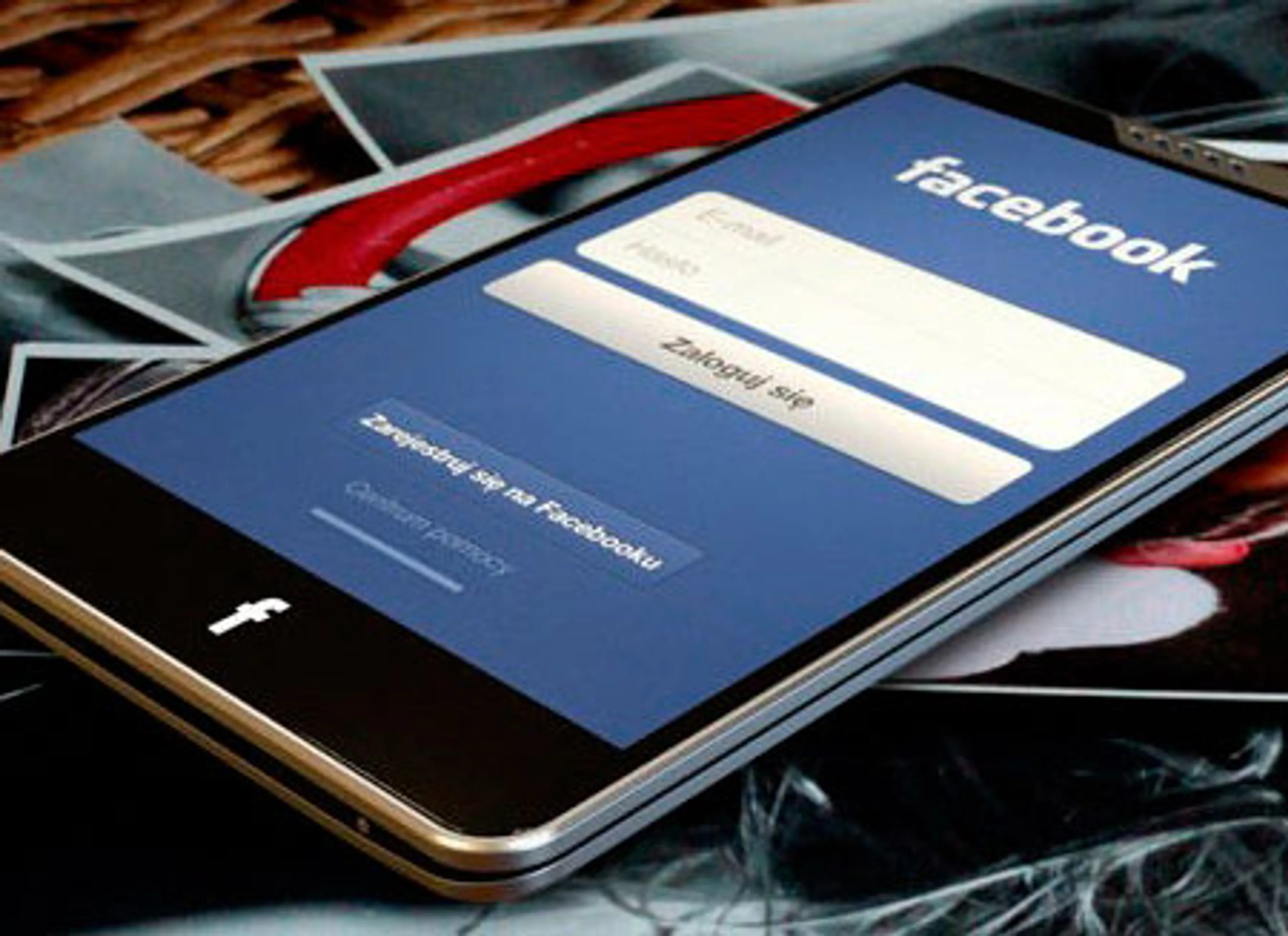 Капитал - Facebook–смартфон оказался убыточным