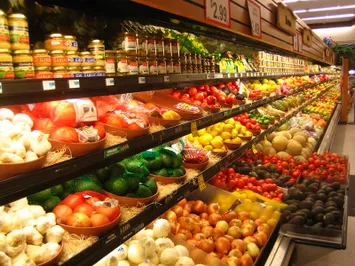 Из РК в Москву будут завозить масло, мясо, макароны