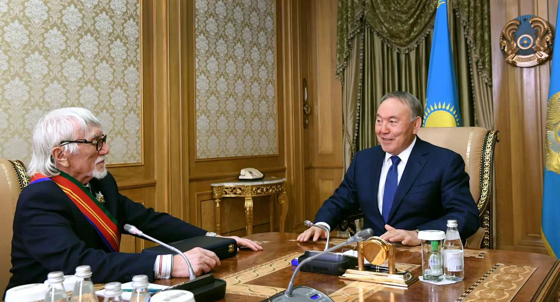 Капитал - Сабит Оразбаев награжден орденом «Достық» І степени