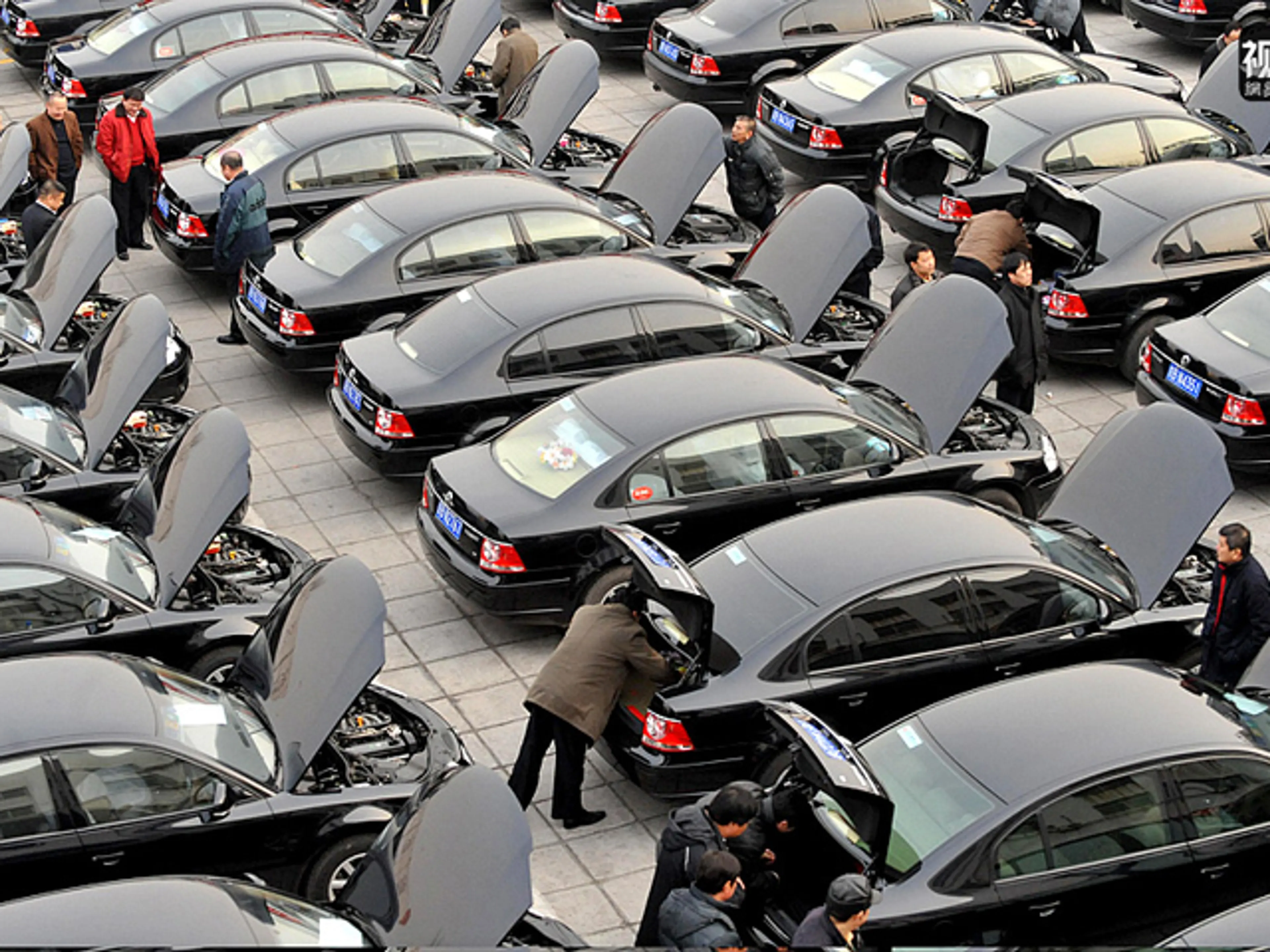 Капитал - Чиновников КНР оставили без иномарок