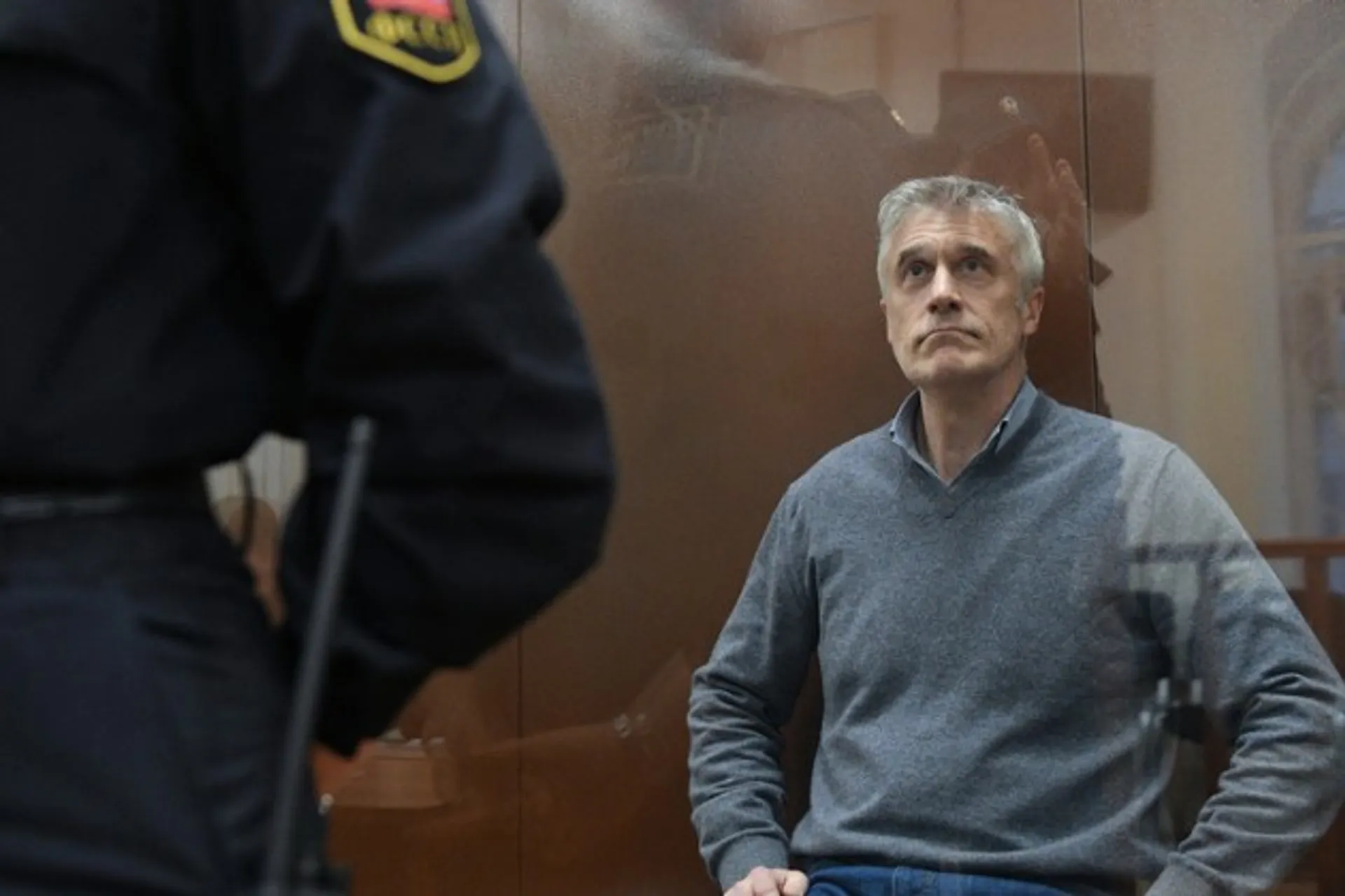 Капитал - Следствие просит перевести под домашний арест Майкла Калви​