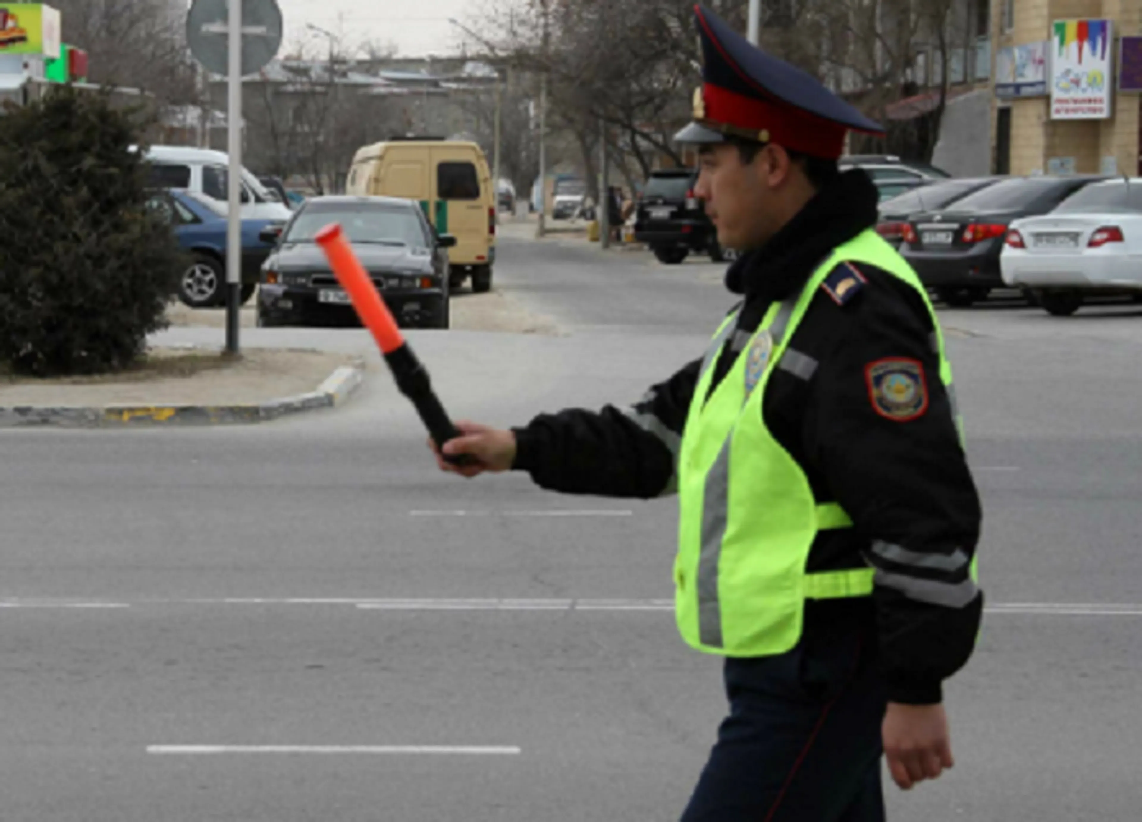 Капитал - На западе РК начат эксперимент «универсальный полицейский»