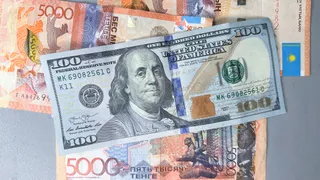 Капитал - Нацвалюта к доллару на бирже ослабла почти на три тенге