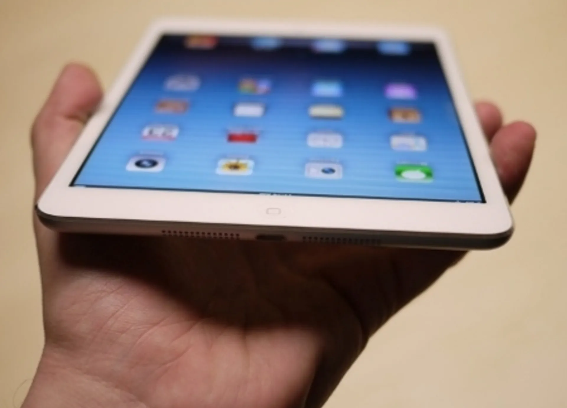 Капитал - В США похищены iPad mini на $1,5 млн.