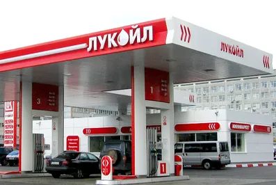 Лукойл продаст свои АЗС в Эстонии