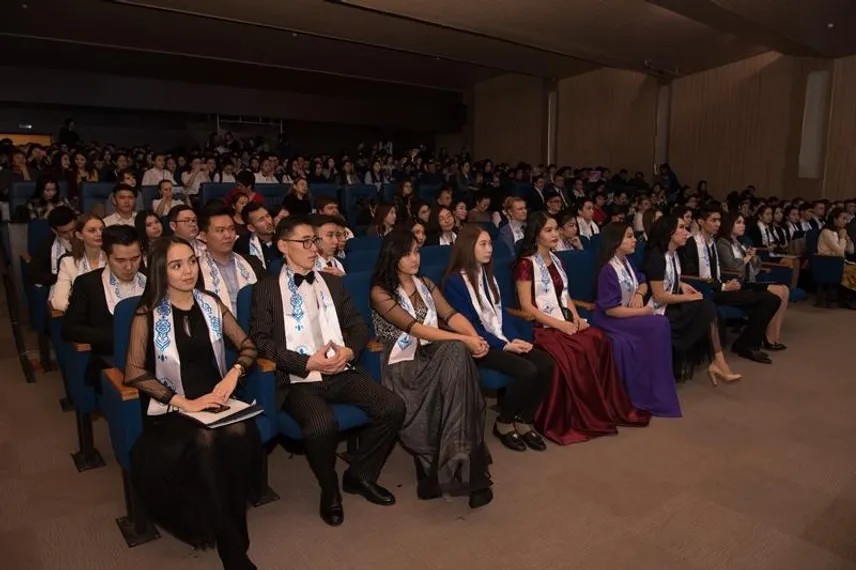 Капитал - Лучшие студенты страны стали стипендиатами Фонда Первого Президента РК