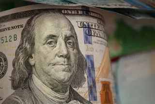 Капитал - Доллар держится на уровне 350 тенге