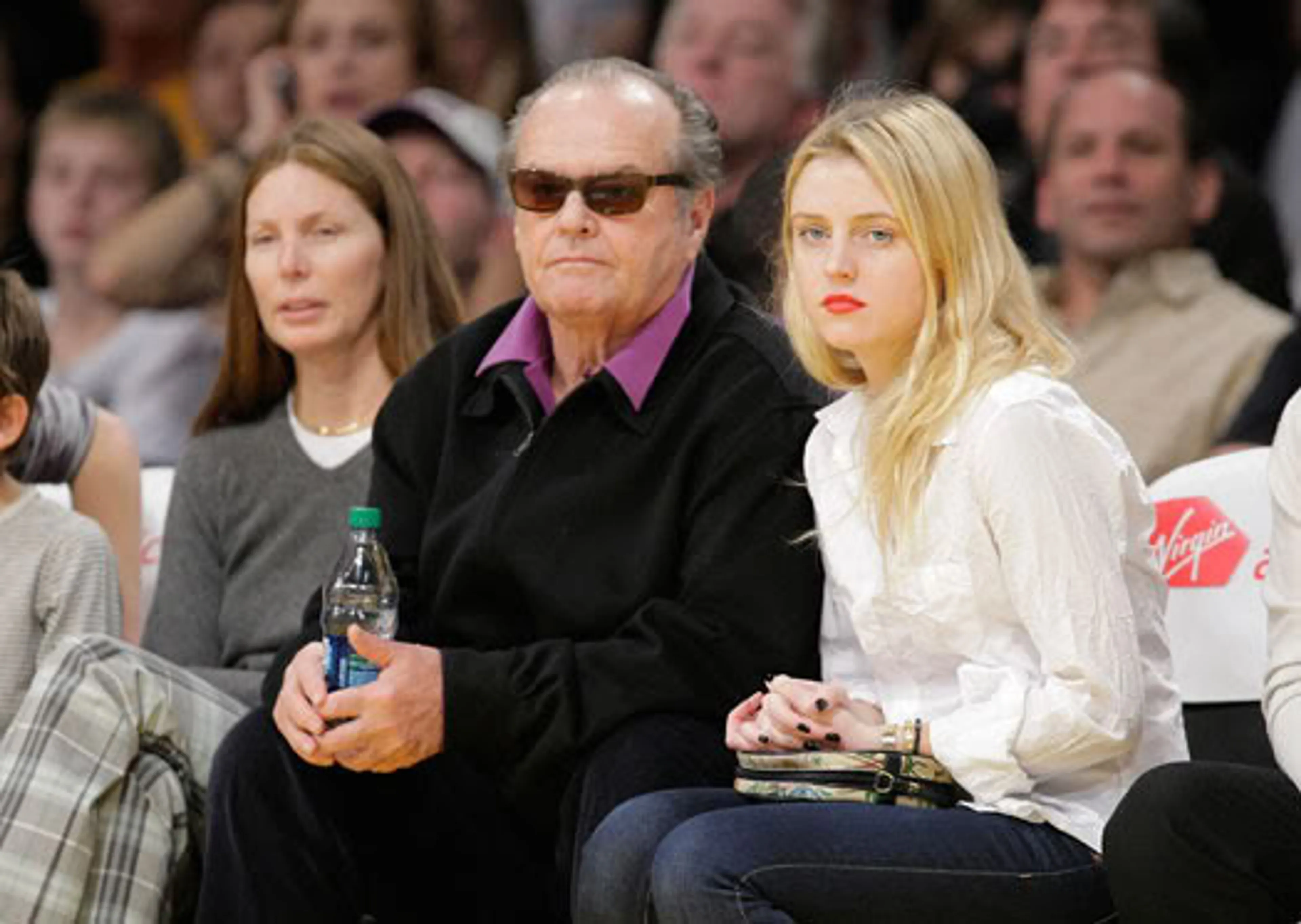 Капитал - Дочь Джека Николсона снимется у Акана Сатаева