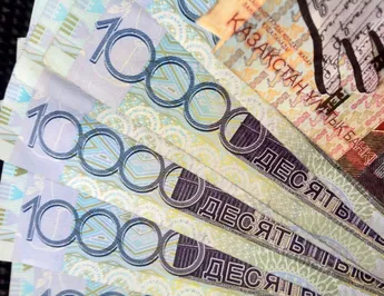 Госслужащим корпуса А на 50% повысят зарплату