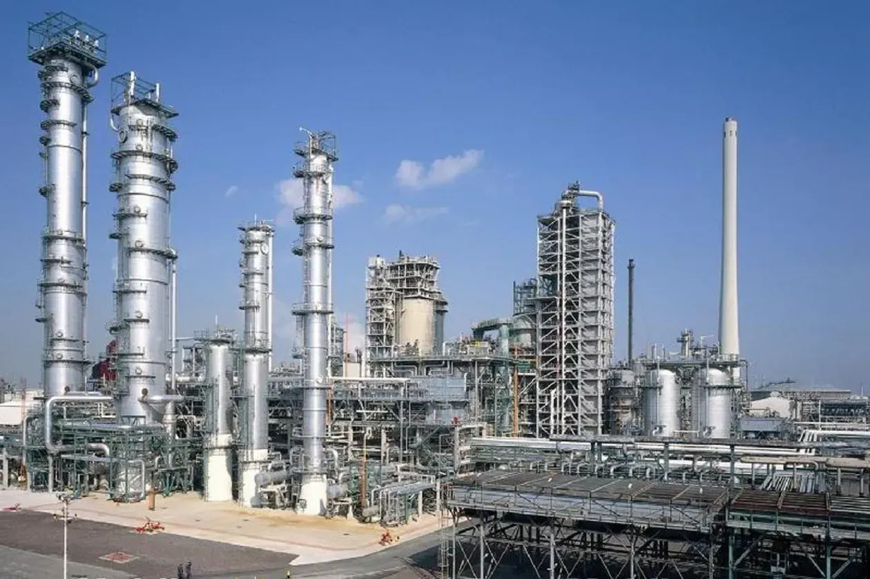 Вариант покупки АНПЗ российской Татнефтью не исключается - глава КазМунайГаза