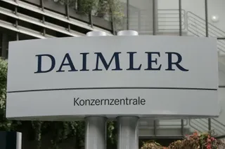 Капитал - Daimler потратит $1 млрд, чтобы обогнать Tesla